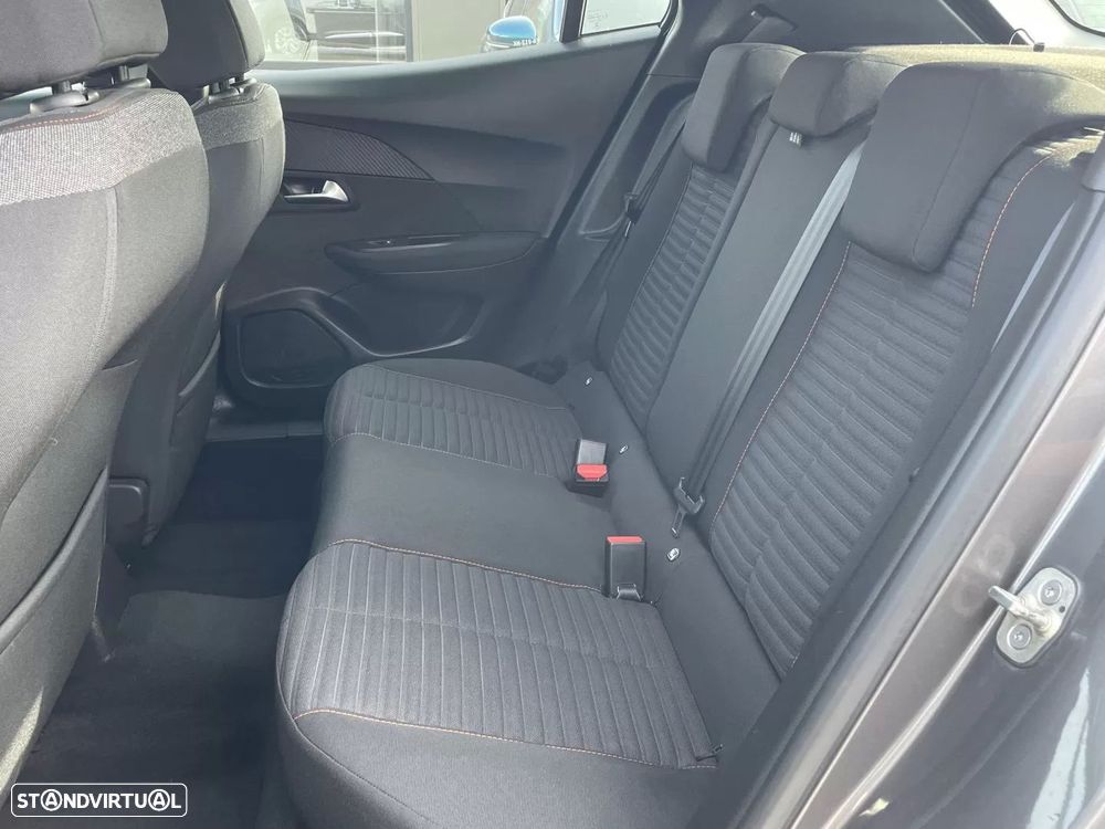 Peugeot 2008 1.2 PureTech Active Pack - 16