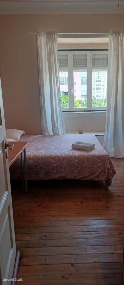 Quarto - localizado em Sete Rios Lisbon - Grande imagem: 2/27