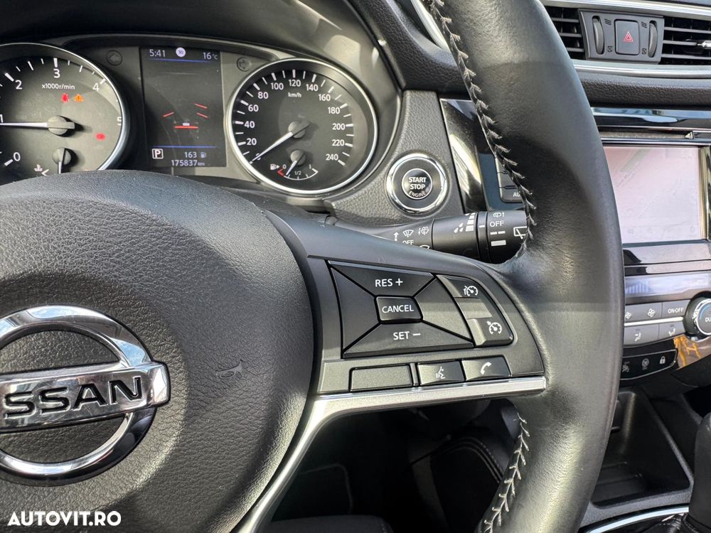 Nissan Qashqai 1.5 DCI DCT TEKNA - 24