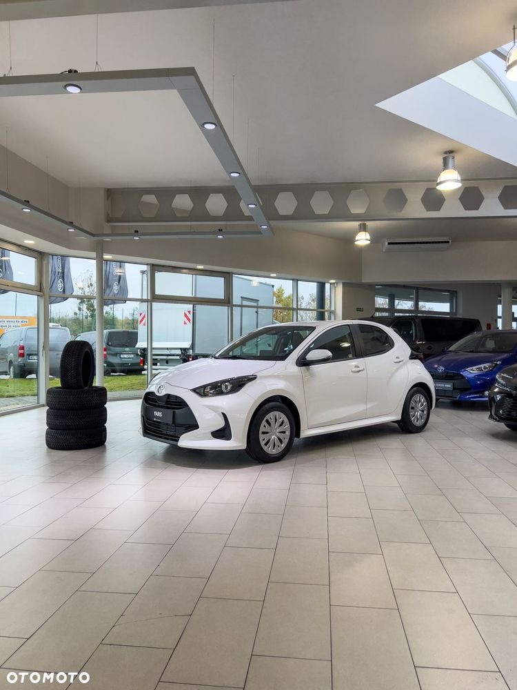 Toyota Yaris - 1