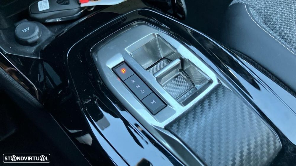 Peugeot 2008 1.2 PureTech Allure EAT8 - 8