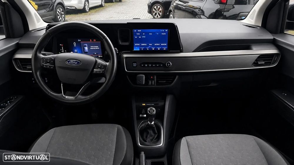 Ford Tourneo Courier 1.0 EcoBoost Titanium - 11