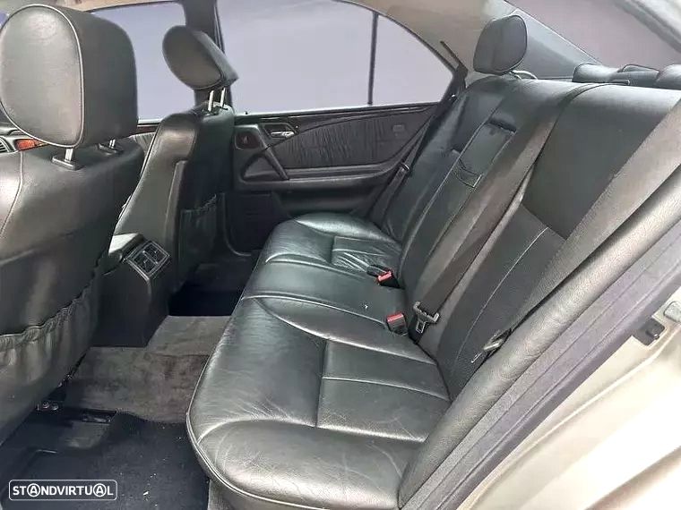 Mercedes-Benz E 220 - 9