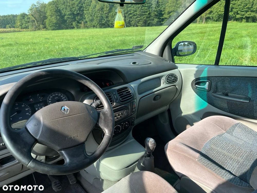 Renault Scenic - 10