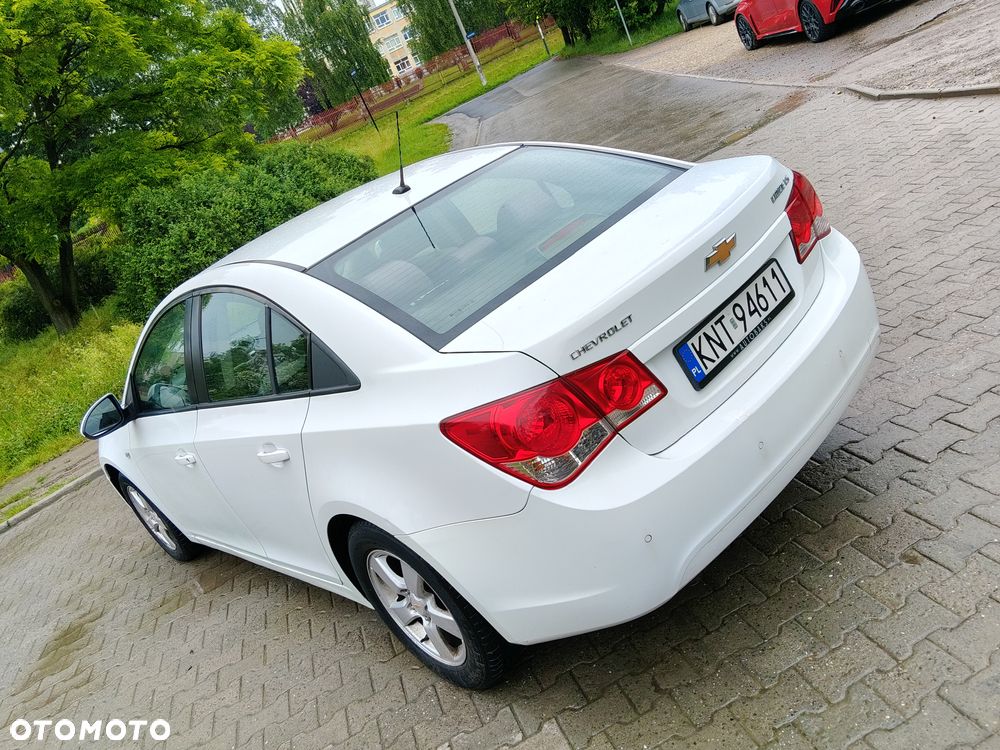 Chevrolet Cruze 1.8 LS - 6
