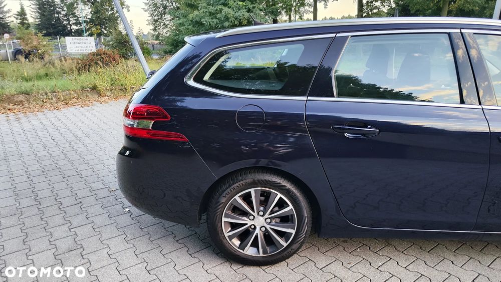 Peugeot 308 130 e-THP Stop & Start Allure - 11