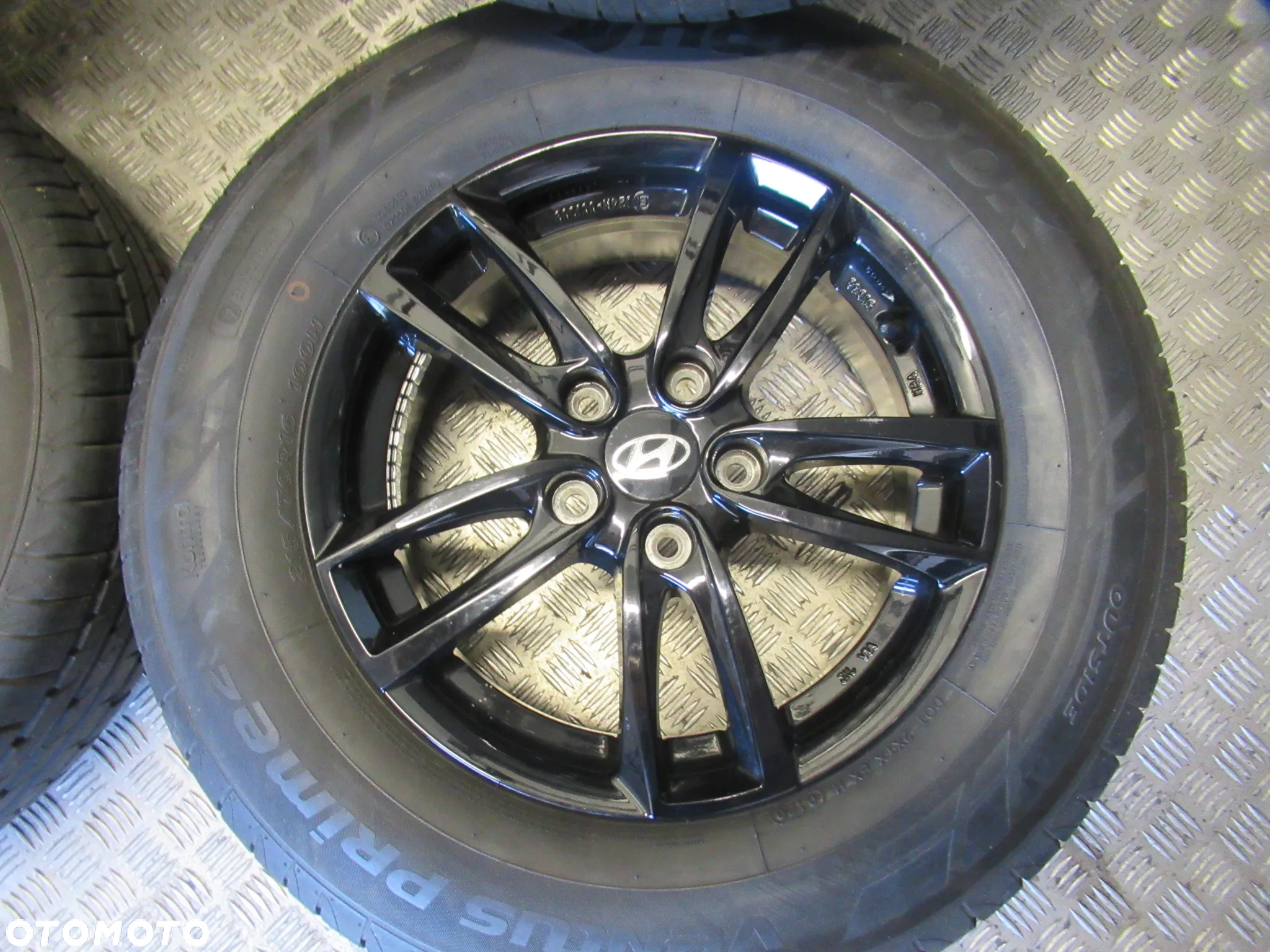 Koła Hyundai Tucson 6,5Jx16 et50 5x114,3 - 3