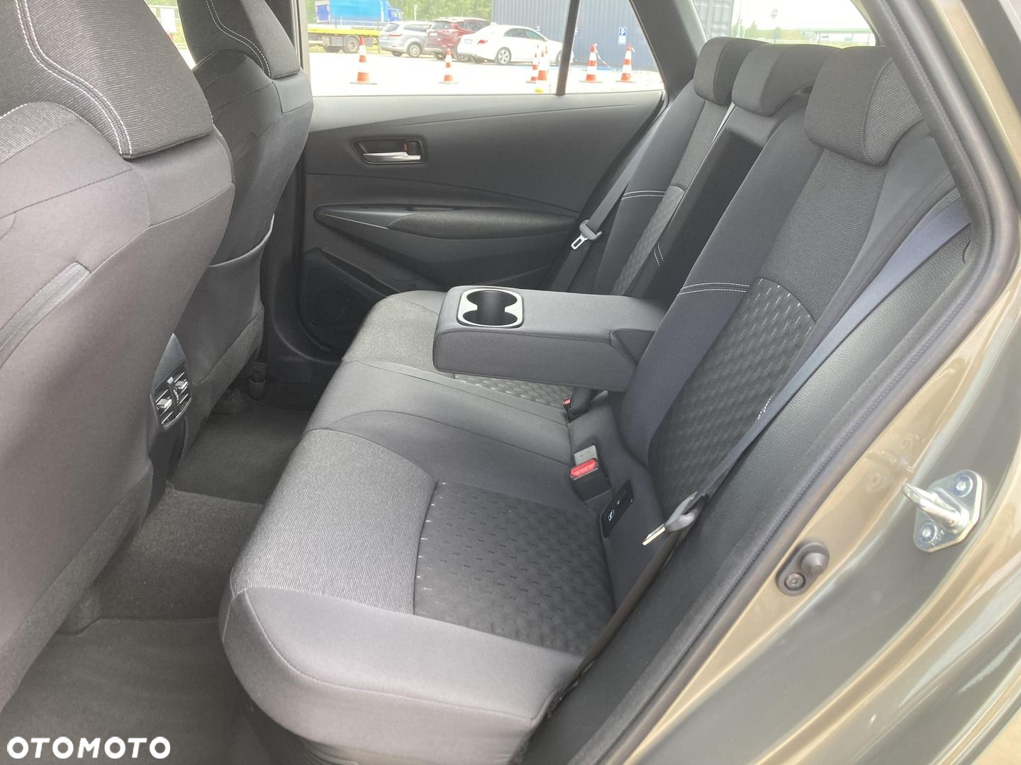 Toyota Corolla - 15