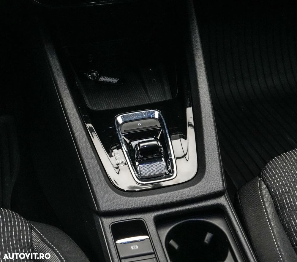 Skoda Octavia 2.0 TDI DSG Style - 18