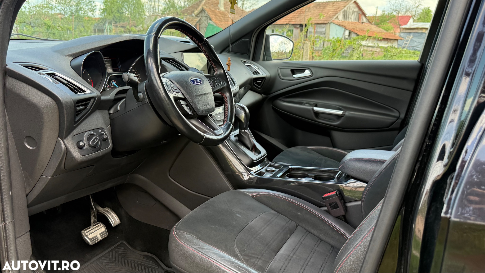 Ford Kuga 2.0 TDCi 4WD Powershift ST-Line - 6