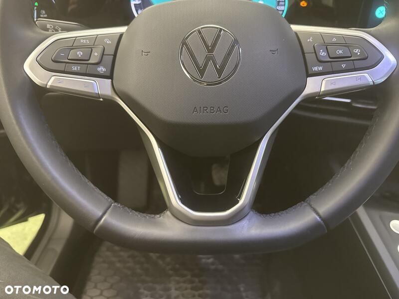 Volkswagen Golf - 13