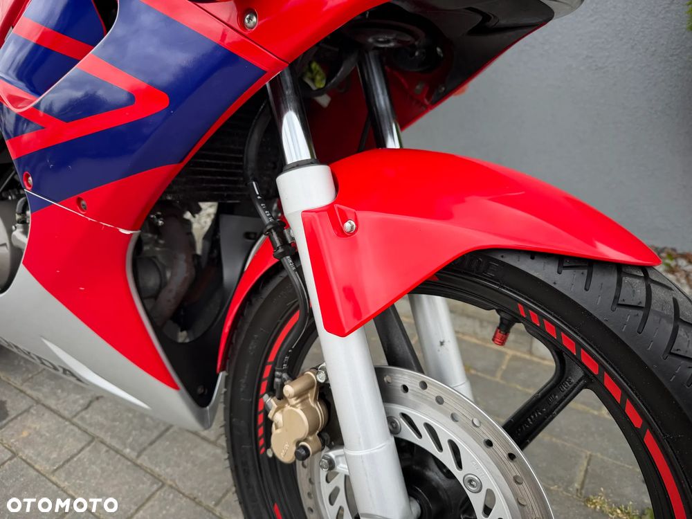 Honda CBR - 11