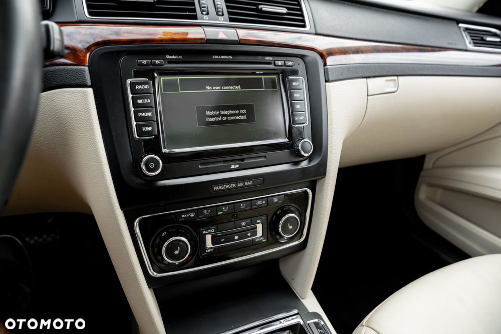 Skoda Superb Combi 3.6 V6 4x4 DSG Elegance - 36