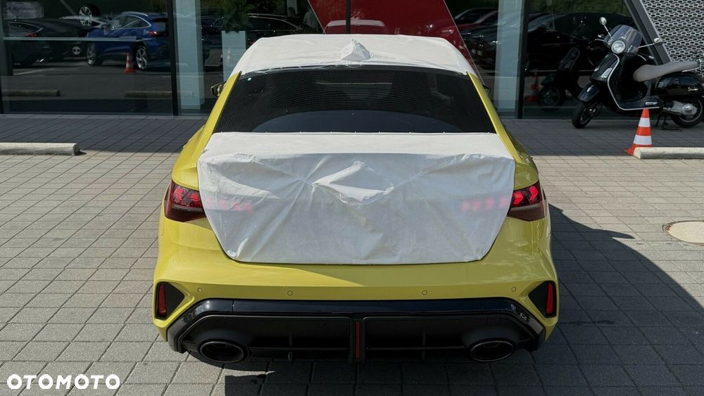 Audi RS3 Limousine - 10