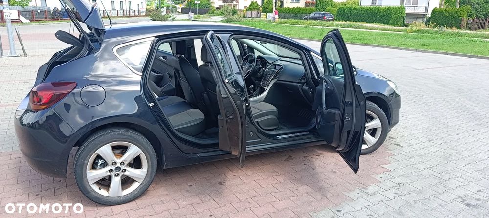 Opel Astra 1.4 - 25