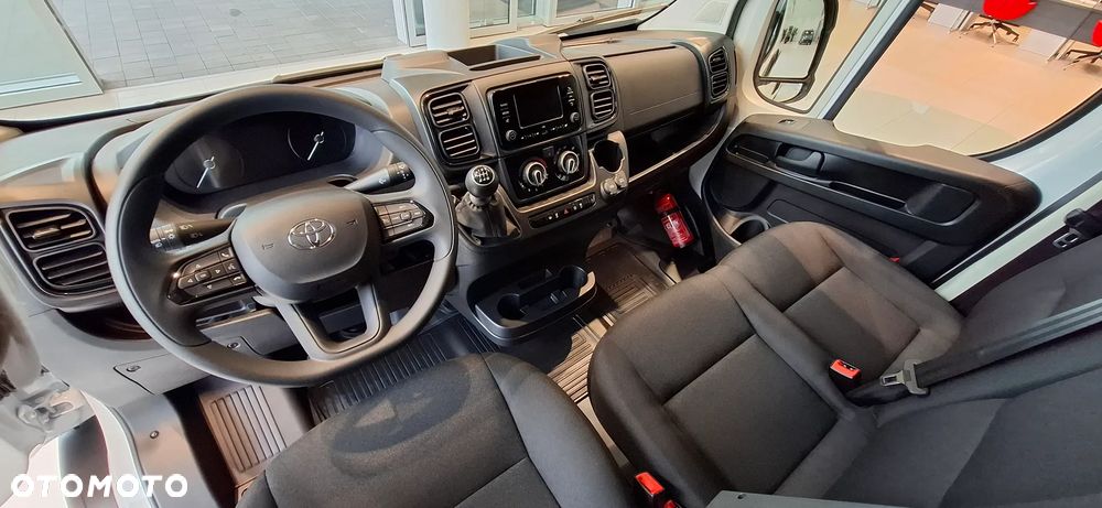 Toyota Proace MAX - 11