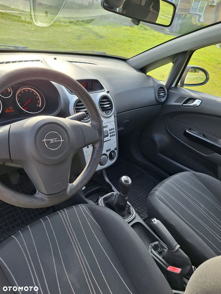 Opel Corsa 1.2 16V - 9