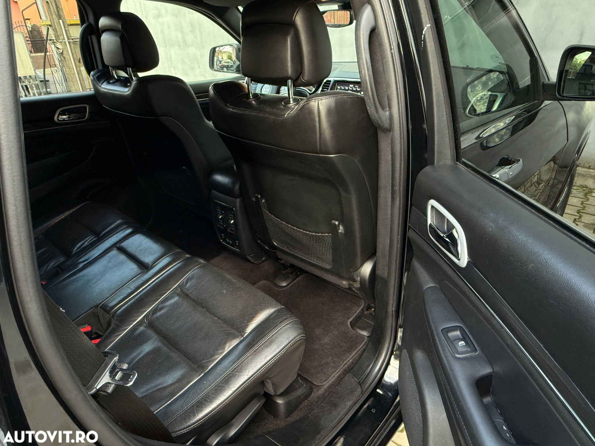 Jeep Grand Cherokee 3.0 TD AT Overland - 32