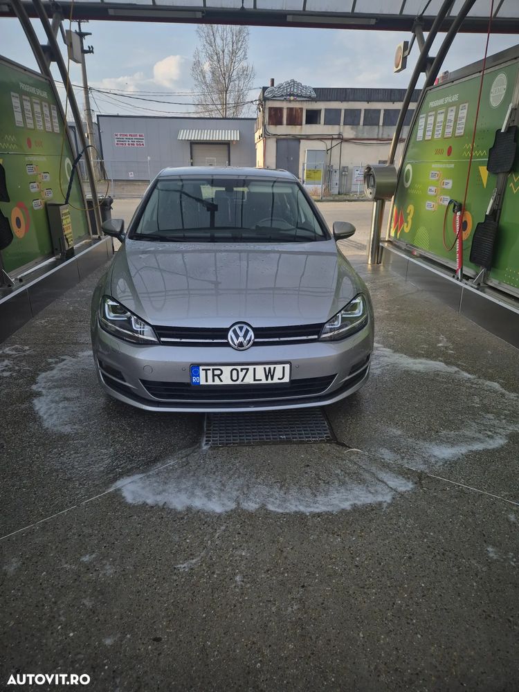 Volkswagen Golf 2.0 TDI 4Motion - 1