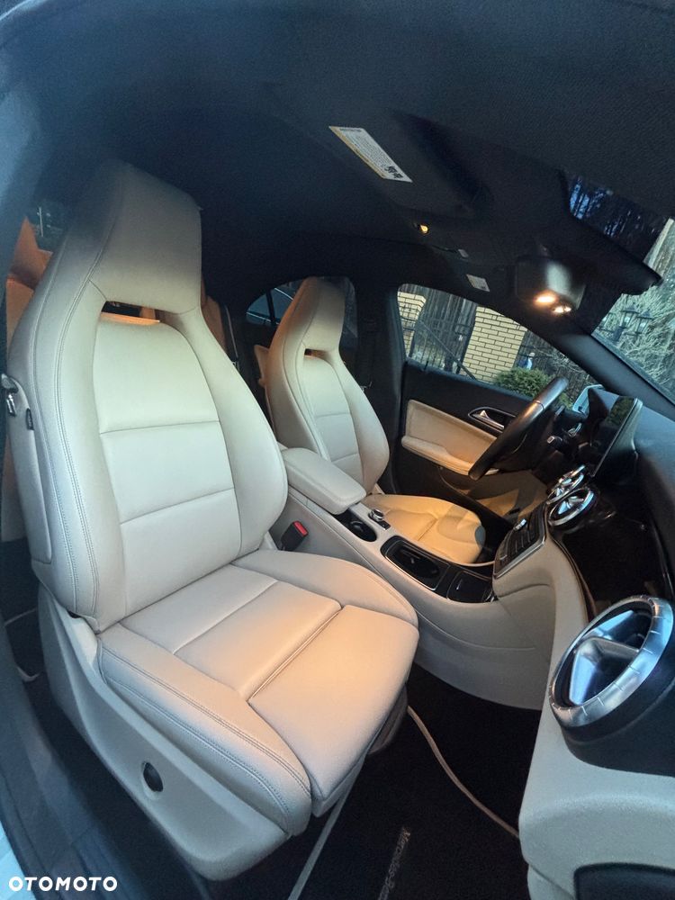 Mercedes-Benz CLA 250 4-Matic - 20
