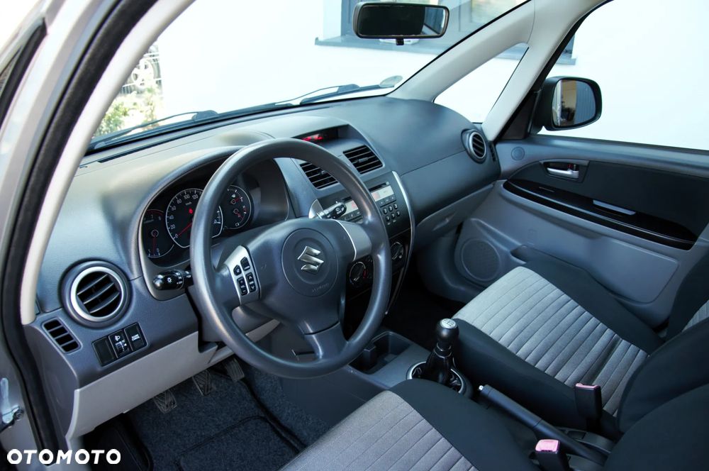 Suzuki SX4 1.5 Streetline 4x2 Classic - 20
