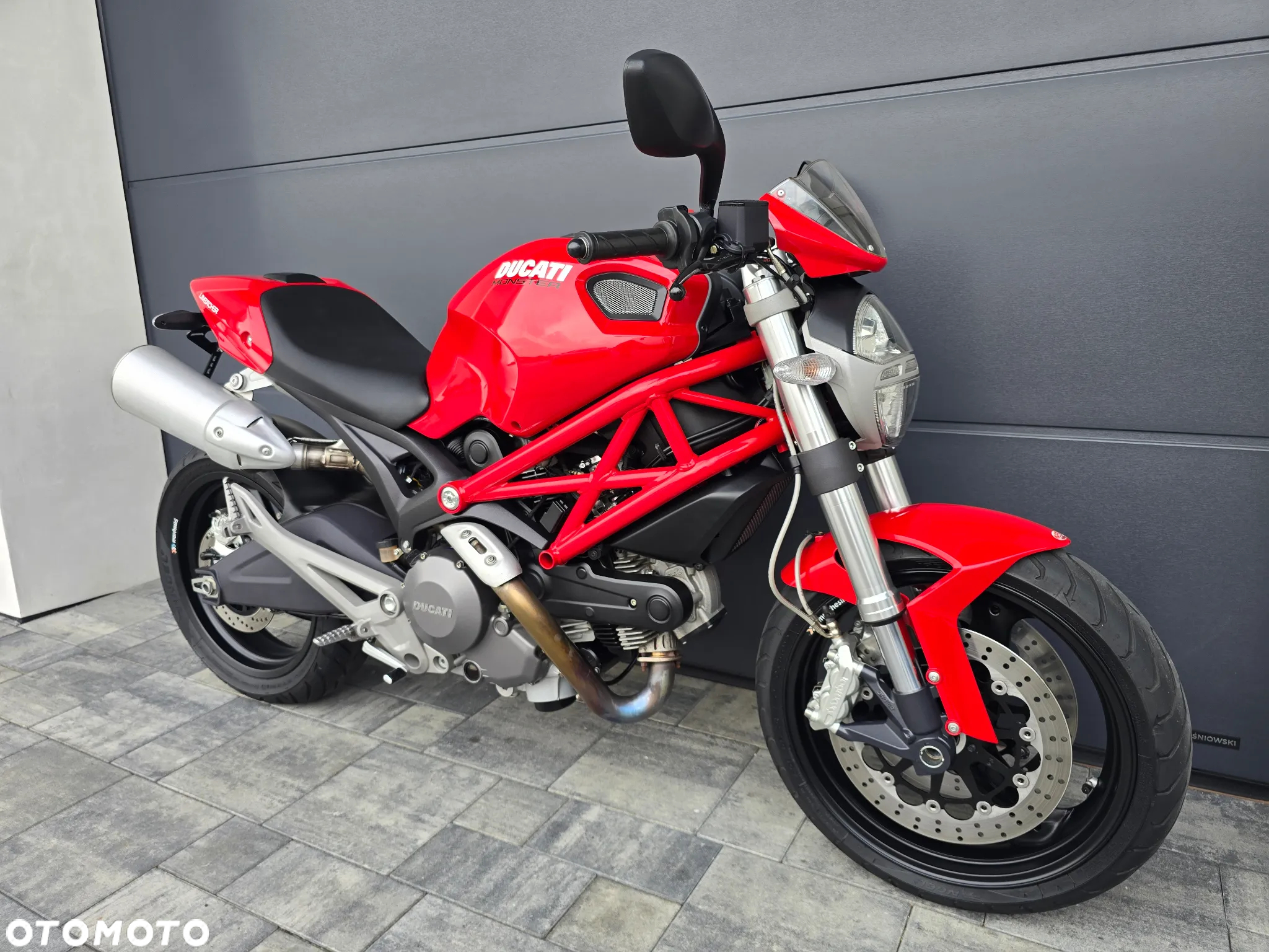 Ducati Monster - 4