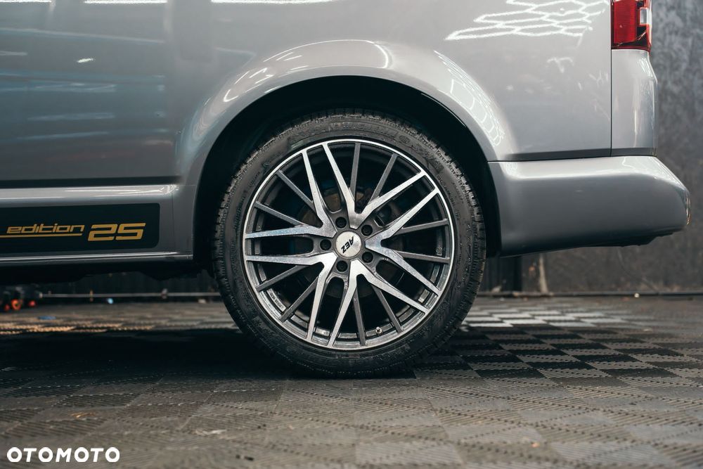 Volkswagen Multivan - 27