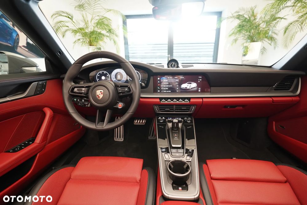 Porsche 911 Carrera S - 16