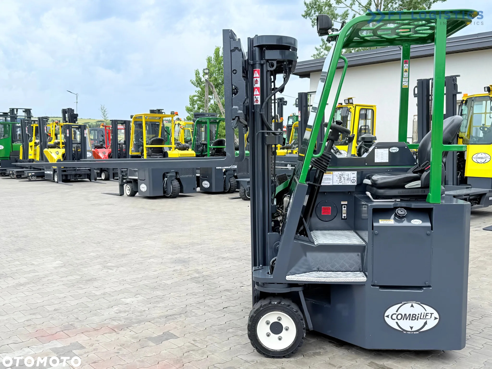 Combilift CB3000 / DIESEL / TRIPLEX 4900MM / WOLNY SKOK / PRZESUW WIDEŁ / POZYCJONER / WIDŁY 1500MM / JAK NOWY - 28