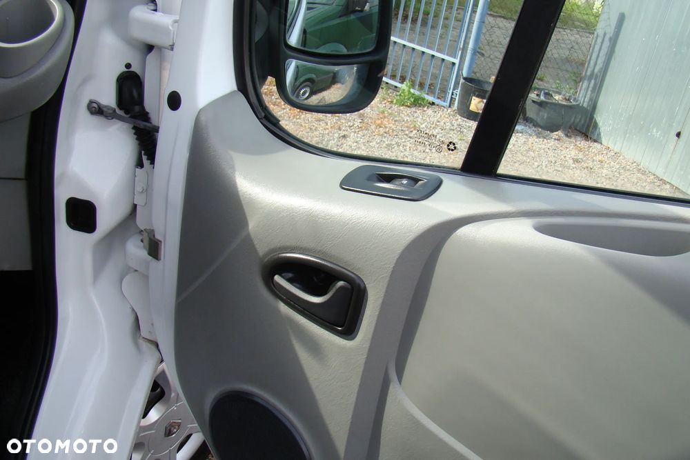 Renault Trafic - 8
