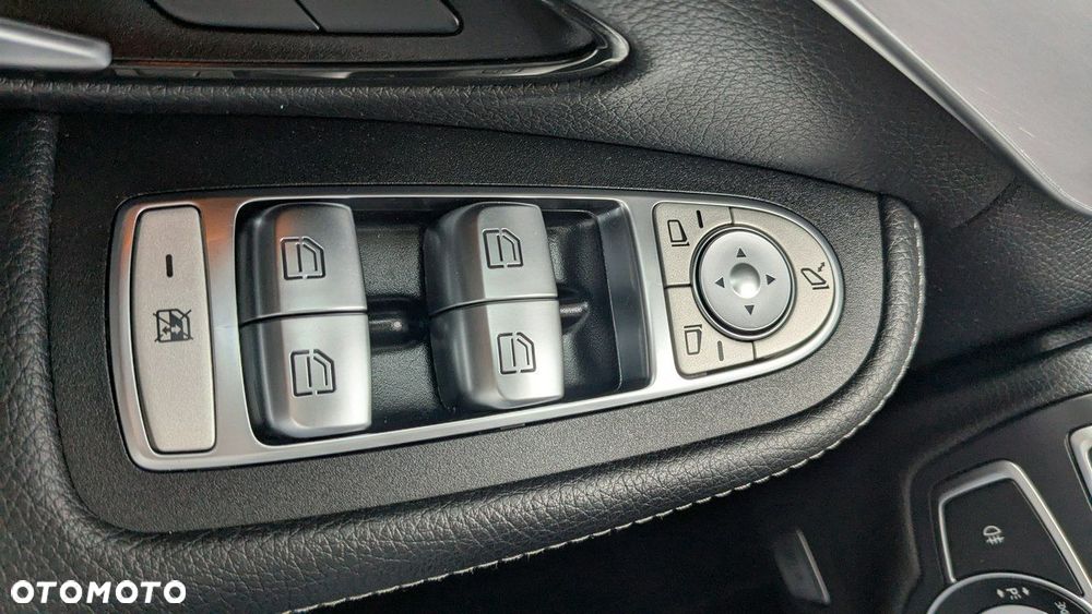 Mercedes-Benz Klasa C - 38