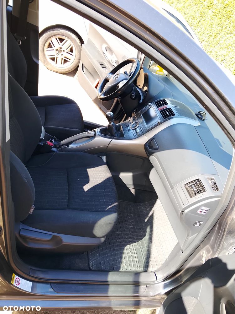 Toyota Auris 2.0 D-4D Luna - 3