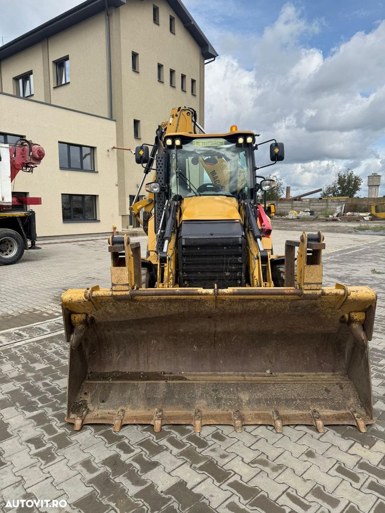 Caterpillar 428 F2 - 8