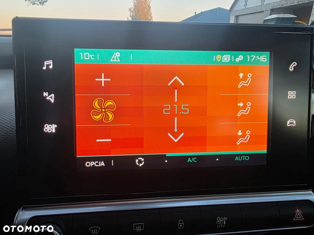 Citroën C4 Cactus 1.2 PureTech Shine S&S - 23