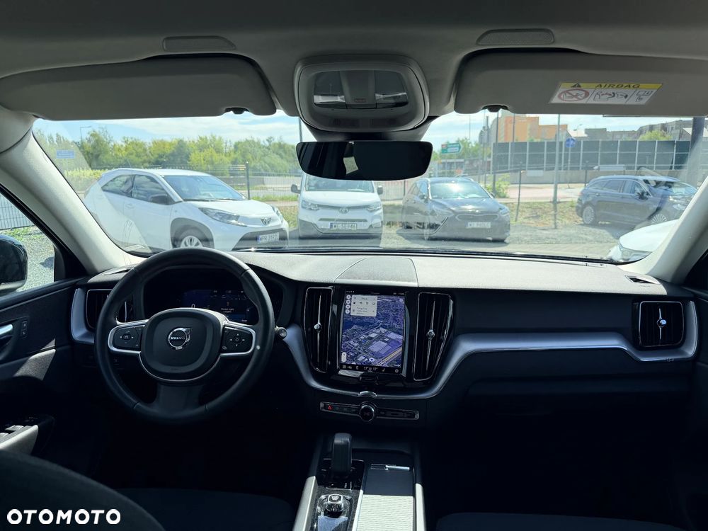Volvo XC 60 B4 D AWD Momentum Pro - 19