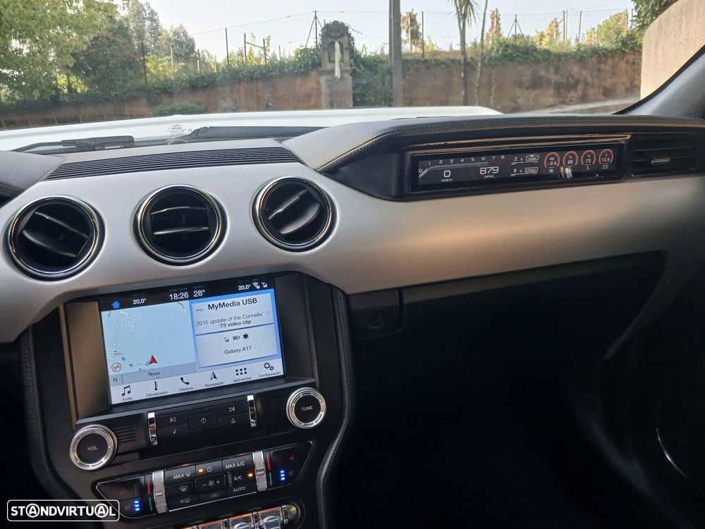 Ford Mustang 2.3i EcoBoost - 23