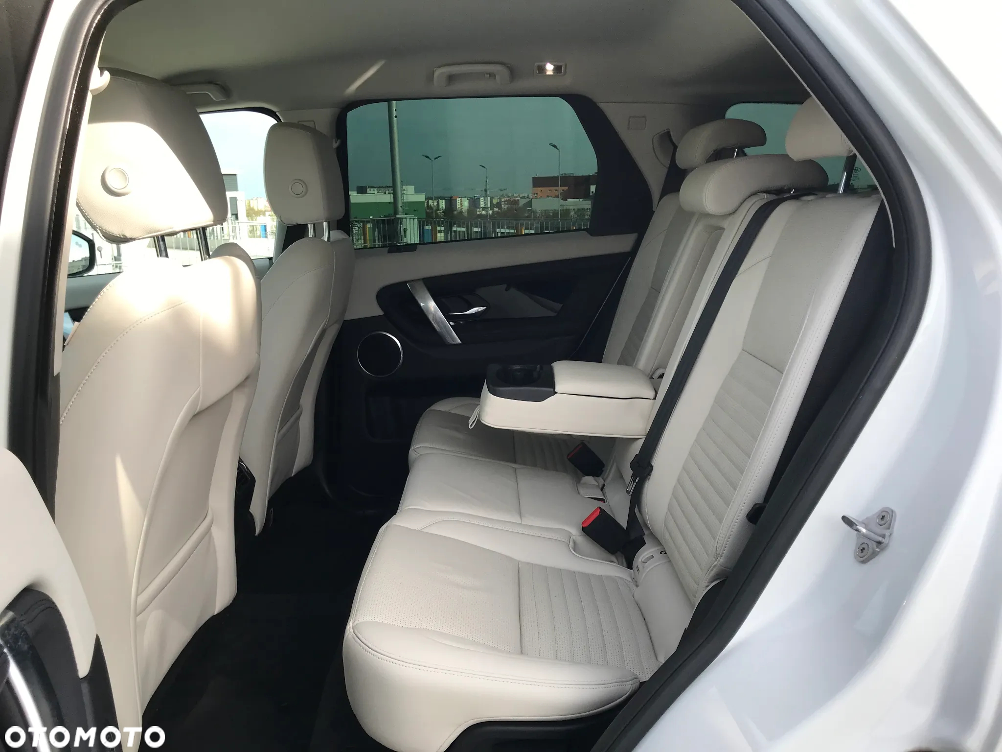 Land Rover Discovery Sport - 26