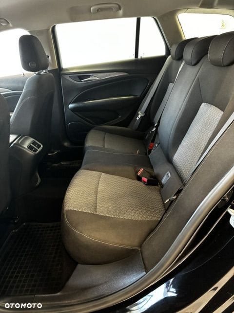 Opel Insignia 1.6 CDTI Enjoy S&S - 11