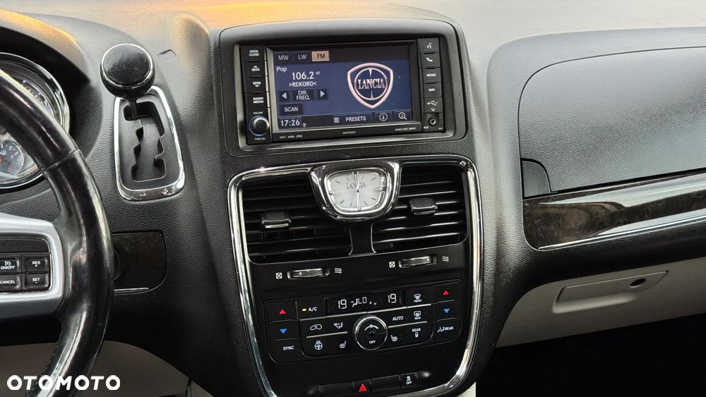 Lancia Voyager 2.8 Multijet 16v Platinum - 28