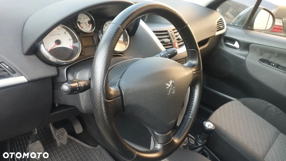 Peugeot 207 120 Premium - 8
