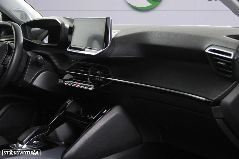 Peugeot e-2008 - 11