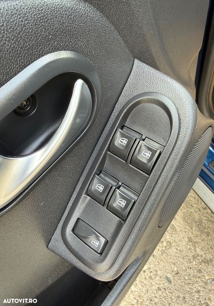 Dacia Duster 1.5 dCi 4x2 Prestige - 18