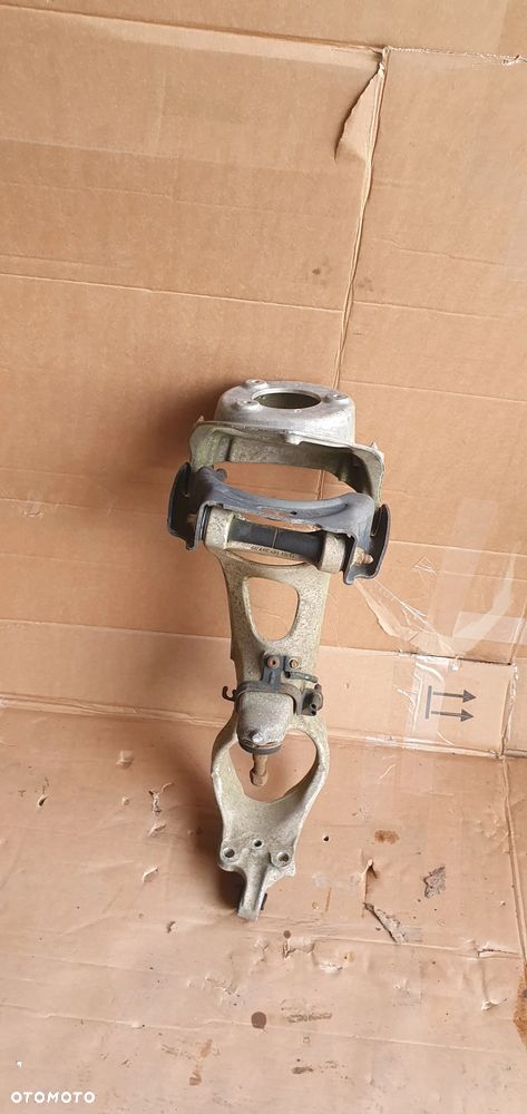 Wahacz prawy przód przedni prawy zwrotnica noga Peugeot 407 9644552180 - 1