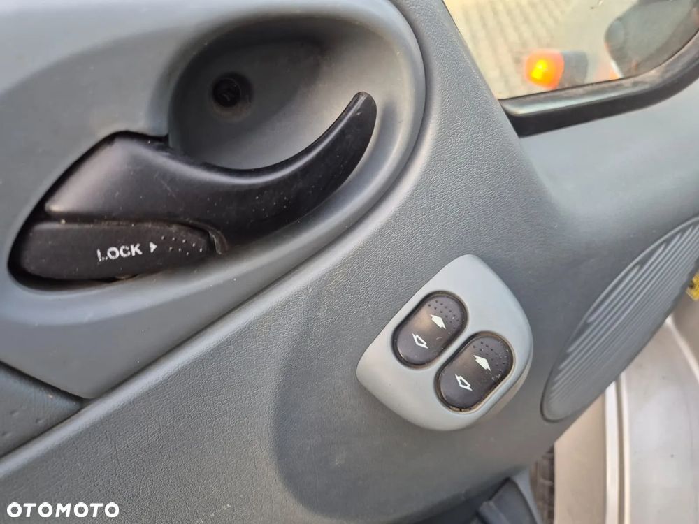 Ford Transit 350  2.4TDCI / SKRZYNIA / MOCNY HDS HIAB / WEBASTO / DŁUGI / 3 MIEJSCA  / ALUMINIOWE BURTY / NAJMOCNIEJSZY HDS NA KAT. B - 28