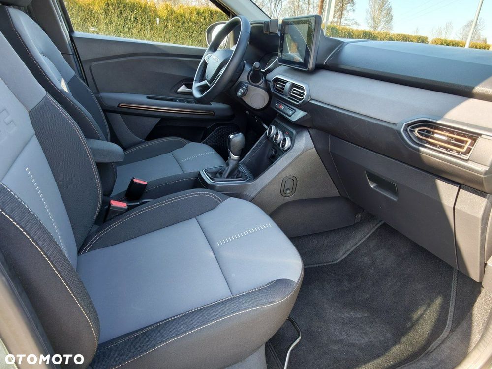 Dacia Jogger 1.6 Full Hybrid 140 Extreme MMT - 22