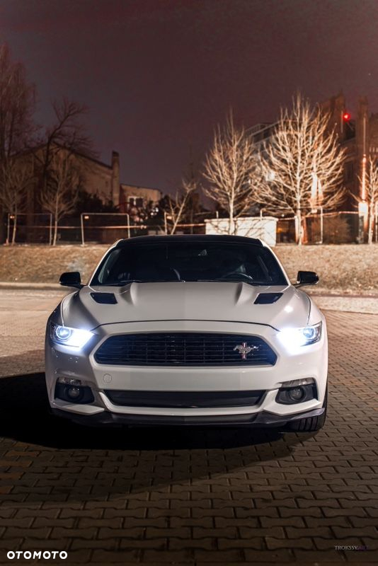 Ford Mustang 5.0 V8 GT - 2
