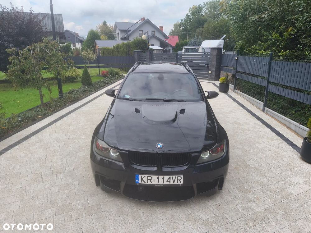 BMW Seria 3 325xi Touring - 3