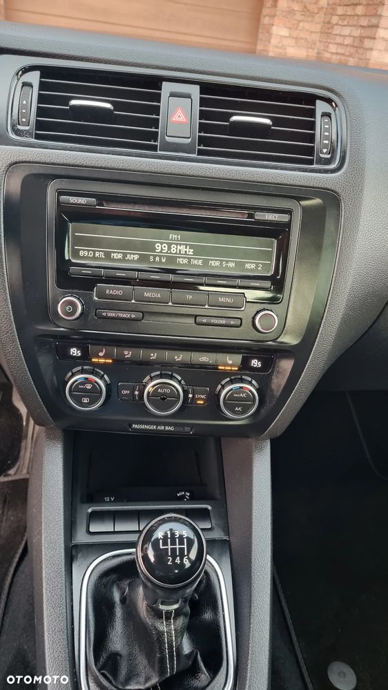 Volkswagen Jetta 1.2 TSI BlueMotion Technology Comfortline - 20