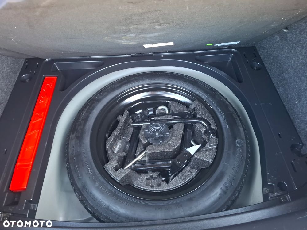 Volvo V40 D2 Kinetic - 8