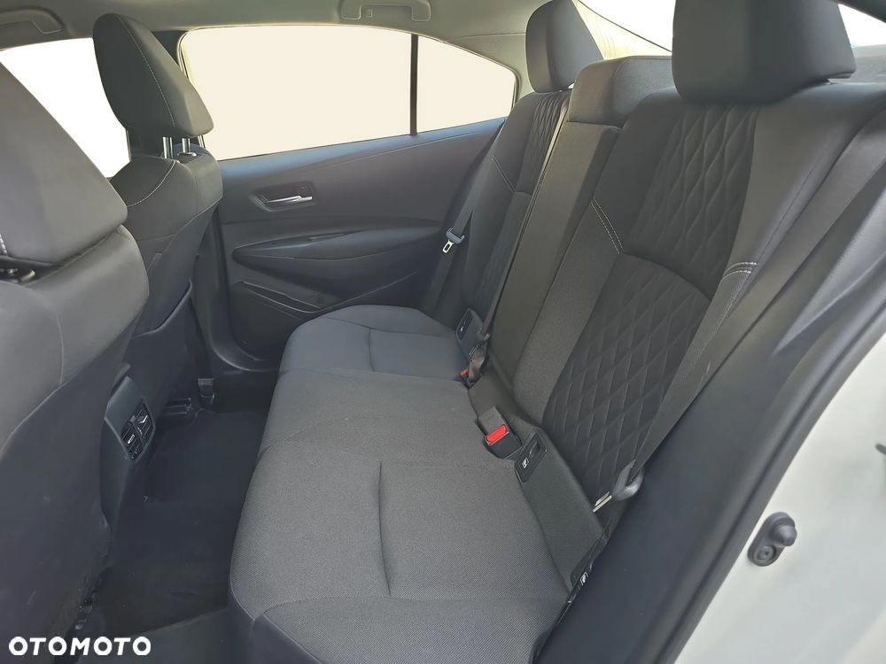 Toyota Corolla - 23